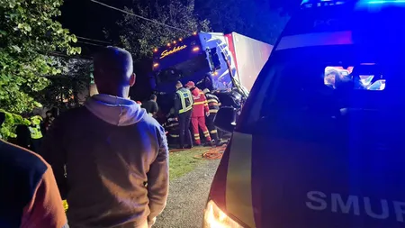 COD ROŞU de intervenţie. Patru morţi în urma unui accident în Caraş Severin