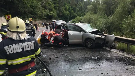 Accident cu 13 victime în Mureş. Doi copii de doi şi cinci ani au fost răniţi