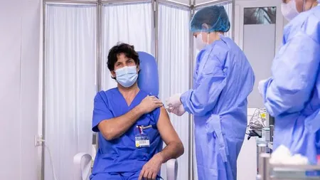 Medic român, mărturii despre pacienţii vaccinaţi cu doza 3: Nu au avut reacţii adverse. Nici măcar pe cele de la dozele anterioare