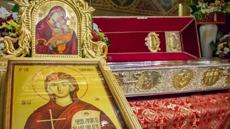 Acatistul Sfintei Parascheva. Rugăciune grabnic ajutătoare către Sfânta Cuvioasă. Citeşte-le în ziua praznicului ca să fii ferit de nenorociri