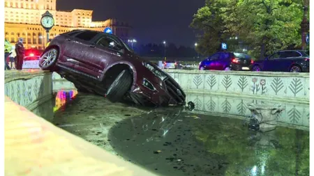 Accident spectaculos în Capitală. Un şofer plonjat cu maşina într-o fântână arteziană