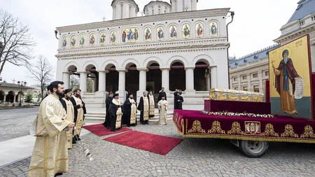 Pelerinajul la moaștele Sfântului Dimitrie a început deși rata de infectare din Capitală a ajuns la aproape 17 la mia de locuitori. Procesiunile durează o săptămână!