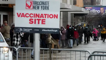 Vaccinarea anti-COVID devine obligatorie pentru toţi angajaţii publici din New York