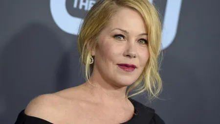 Mesajul emoționant al îndrăgitei actrițe de comedie, Christina Applegate, la împlinirea vârstei de 50 de ani. Vedeta suferă de o boală necruțătoare