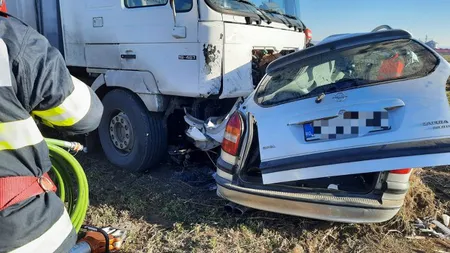 Accident înfiorător în Bacău. Doi copii, printre care un bebeluş de o lună, au murit împreună cu tatăl lor