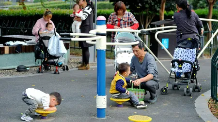 China este îngrijorată, are cea mai scăzută rată a natalităţii din ultimii 33 de ani. Numărul naşterilor se  apropie periculos de mult de cel al morţilor