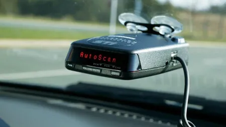 Toți șoferii trebuie să știe asta! Este sau nu legal detectorul de radar în România? Ce spune Codul Rutier