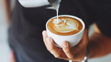 Cum e mai bine să păstrăm cafeaua. Iată greşelile care o fac să îşi piardă aroma