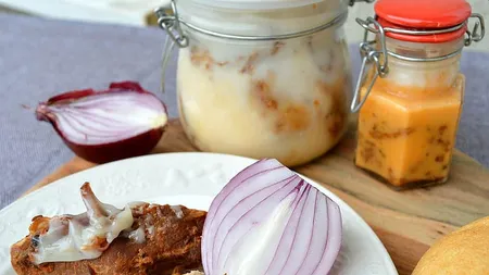 Cum să pui perfect carnea la garniță. Toate gospodinele trebuie să știe acest secret pentru a avea un preparat delicios!