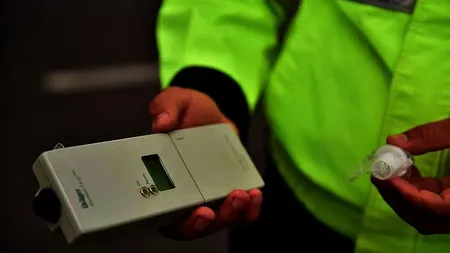 Toți șoferii trebuie să fie atenți la asta, de Sărbători! Alcoolemia de la care pot rămâne fără permis. Polițiștii au explicat care e diferența dintre etilotest și proba de sânge