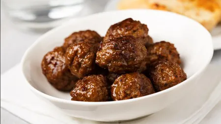 Trucuri pentru cele mai gustoase chifteluțe! De ce aceste trei legume nu ar trebui să lipsească