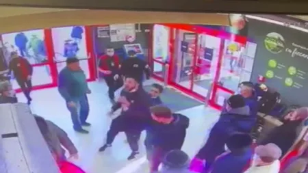 Bătaie și scandal într-un magazin din Buzău, după ce un bărbat a refuzat să își pună mască de protecție VIDEO