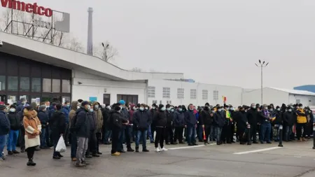 Protest la ALRO Slatina după decizia conducerii de a trimite în şomaj tehnic peste 1.000 de angajaţi