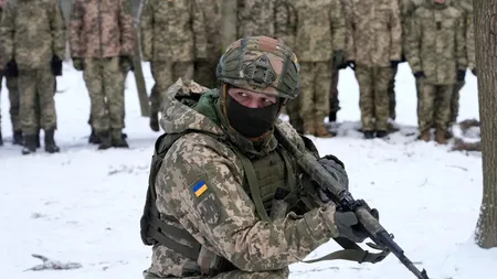 După ce a blocat transferul de arme către Kiev, Germania anunţă cum va ajuta Ucraina în război: Trimite 5.000 de căşti pentru soldaţi