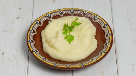 Secretul piureului de cartofi. Multe gospodine fac această greşeală