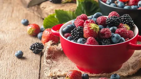 Fructele banale care sunt considerate comorile naturii. Conțin o cantitate uriașă de antioxidanți și vitamine, luptă împotriva cancerului și protejează sistemul imunitar