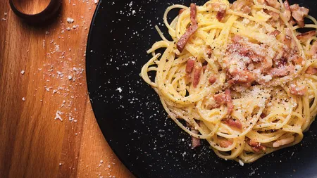 Ai preparat greșit toată viața pastele carbonara. Iată rețeta originală cu care vei da pe spate toată familia! Secretul pe care trebuie să îl știe orice gospodină