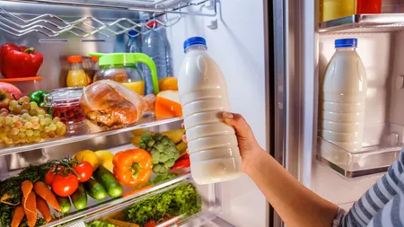 Nu mai pune niciodată laptele în acest loc din frigider. Poate provoca grave probleme de sănătate atunci când îl consumi!