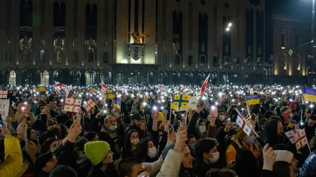 Proteste în mai multe ţări. Mii de oameni au ieşit în stradă: 