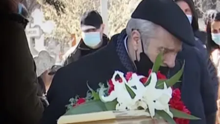 Momente cutremurătoare la dezgroparea Corneliei Catanga. Primele imagini de la mormânt: 