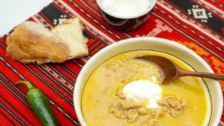 Dieta keto face furori printre români. Cum poţi slăbi uşor cu ciorbă de burtă şi pate de ficat!