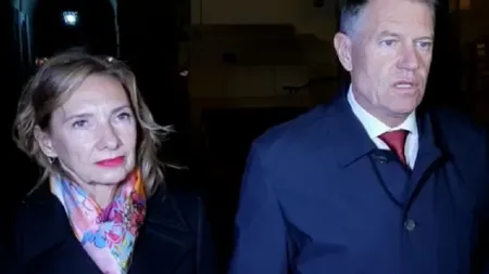 Preşedintele Klaus Iohannis şi Prima Doamnă, Carmen Iohannis, la slujba de Înviere de la Sibiu: 