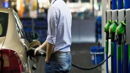 Litrul de benzină a scăzut iar sub 7 lei. Preţul carburanţilor înainte de weekend