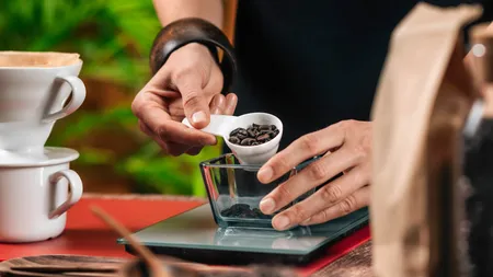 10 trucuri cum să faci cafeaua mai delicioasă. Ingredientul banal care îţi dă energie pentru toată ziua