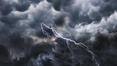 Alertă meteo. Un ciclon violent se formează deasupra României, se anunţă vijelii, grindină şi potop