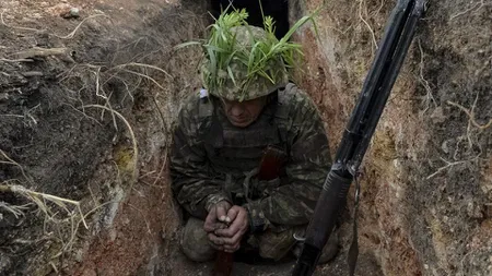 Un soldat ucrainean a supraviețuit după ce a fost împușcat. A mers prin pădure, timp de două zile, cu un glonț în inimă