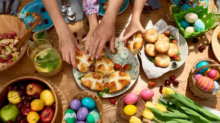 Trecerea de la alimentele de post la bucatele de Paşte fără probleme digestive. Ce spun preoţii şi nutriţioniştii