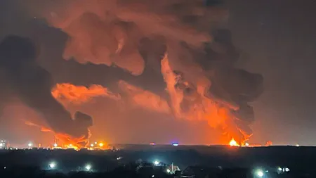 Zelenski a ordonat contraofensiva. Ucraina a bombardat graniţa cu Rusia