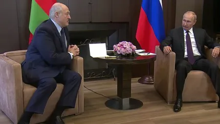 Imaginile cu Putin tremurând necontrolat fac înconjurul lumii VIDEO