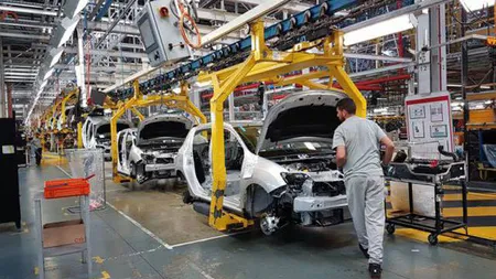 Lovitură de proporţii pentru industria auto din România. Uzina Dacia de la Mioveni ar putea fi vândută de Renault