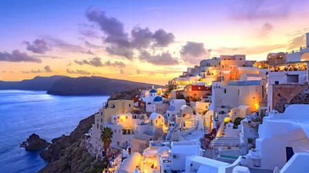 Roi de cutremure în Grecia, s-au închis şcolile în Santorini