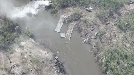 Ucraina distruge poduri pentru a opri înaintarea trupelor ruseşti în regiunea Lugansk