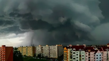 Alertă meteo de furtuni. Cod galben pentru Bucureşti şi 12 judeţe din sudul şi estul ţării