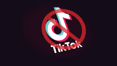 Aplicaţia chineză TikTok ar putea fi înlăturată din magazinele Apple şi Google. Ce acuzaţii aduc oficialii americani: 