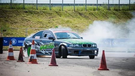 Campionii sunt pe circuit, nu pe șosele. Cine a câștigat etapa de drift street din Mureș