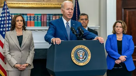 Nouă gafă a lui Joe Biden. Preşedintele SUA a citit indicaţiile de pe prompter VIDEO