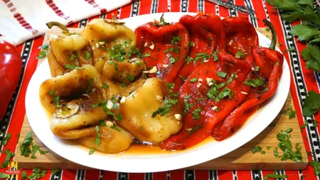Deliciul verii, secretele pentru cea mai gustoasă salată de ardei copţi. Cum să cureţi ardeii copţi pentru a nu ieşi amari