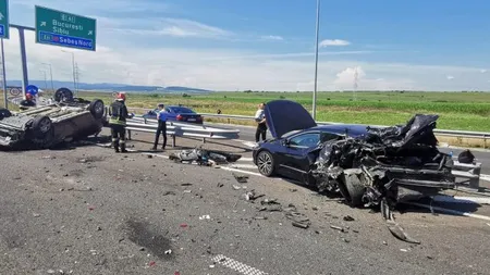 Accident cumplit pe A10, între Alba Iulia și Sebeș: Două mașini au fost distruse complet. Sunt patru victime, printre care și un copil