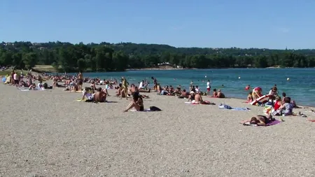 Confruntare sângeroasă pe o plajă de nudişti din Franţa. Un bărbat fost împușcat de trei ori, pentru că i-a scandalizat pe ceilalţi turişti