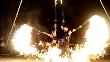 Între 25 august și 1 septembrie Craiova devine capitala păpușilor gigant la Festivalul Puppets Occupy Street