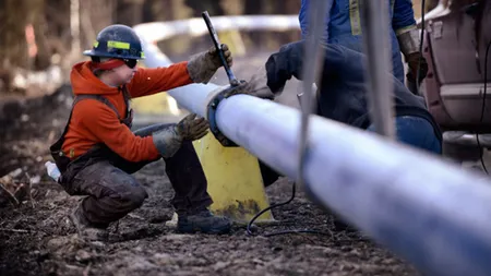 Bucureştenii ar putea îngheţa de frig în case la iarnă. Termoenergetica, compania care a înlocuit RADET, este şi ea aproape de faliment