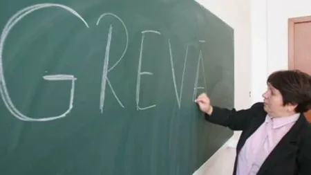 NOUL AN ŞCOLAR vine cu scandaluri vechi. Sindicatele ameninţă cu greva din cauza salarizării profesorilor