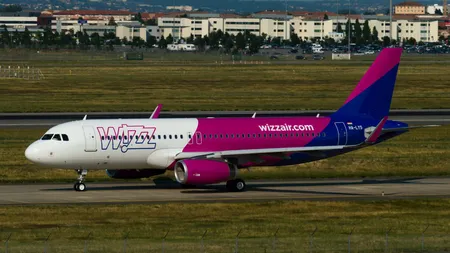 Wizz Air se află sub investigaţia guvernului maghiar, anunţ oficial al Ministerului Justiţiei. Anulările şi întârzierile de zboruri i-au exasperat pe călători