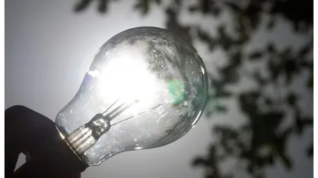 Culmea curentului. Riscăm să avem blackout de la prea multă energie verde