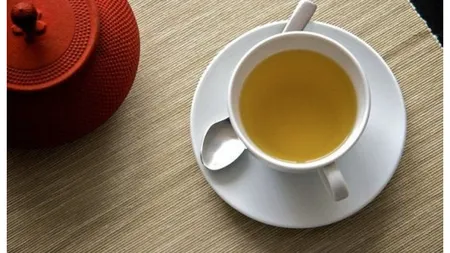 De ce să bem ceai de usturoi în fiecare dimineaţă, pe stomacul gol. Lidia Fecioru dezvăluie efectele magice ale băuturii