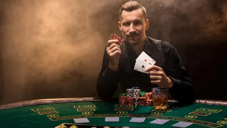 Jucători profesioniști de Poker pe care merită să-i urmărești pe social media